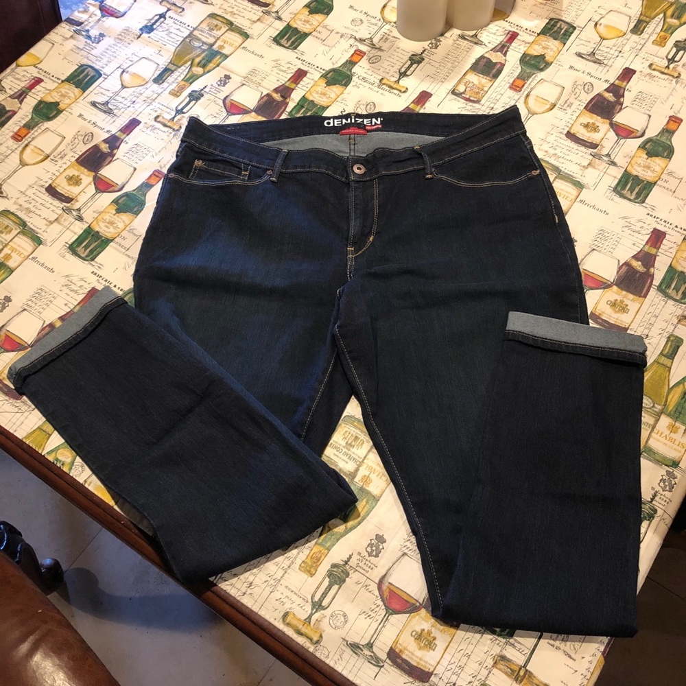 Brand new Denizen skinny Levi’s blue jeans size 18